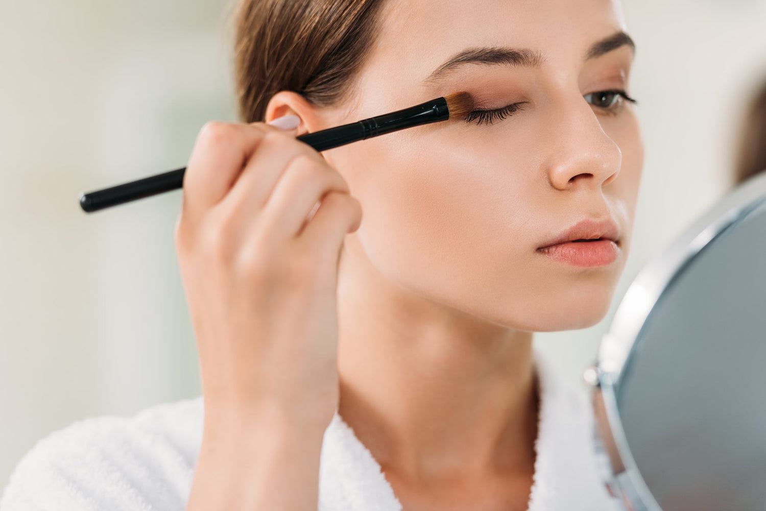 Why Does Eyeshadow Crease? 3 Common Causes & How to Prevent It
